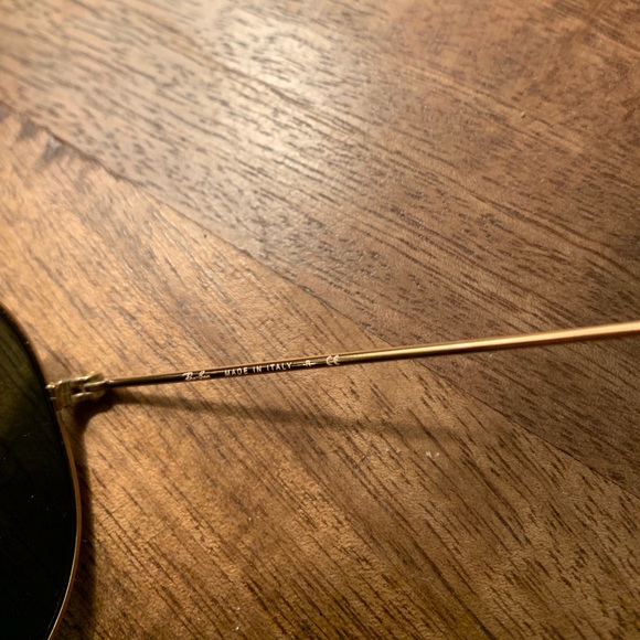 Ray-Ban Aviators RB3025 - Picture 2 of 4